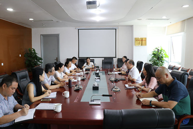 市總工會勞動(dòng)用工法律風(fēng)險(xiǎn)體檢活動(dòng)進(jìn)企業(yè)